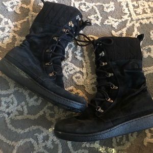 The north face black boots